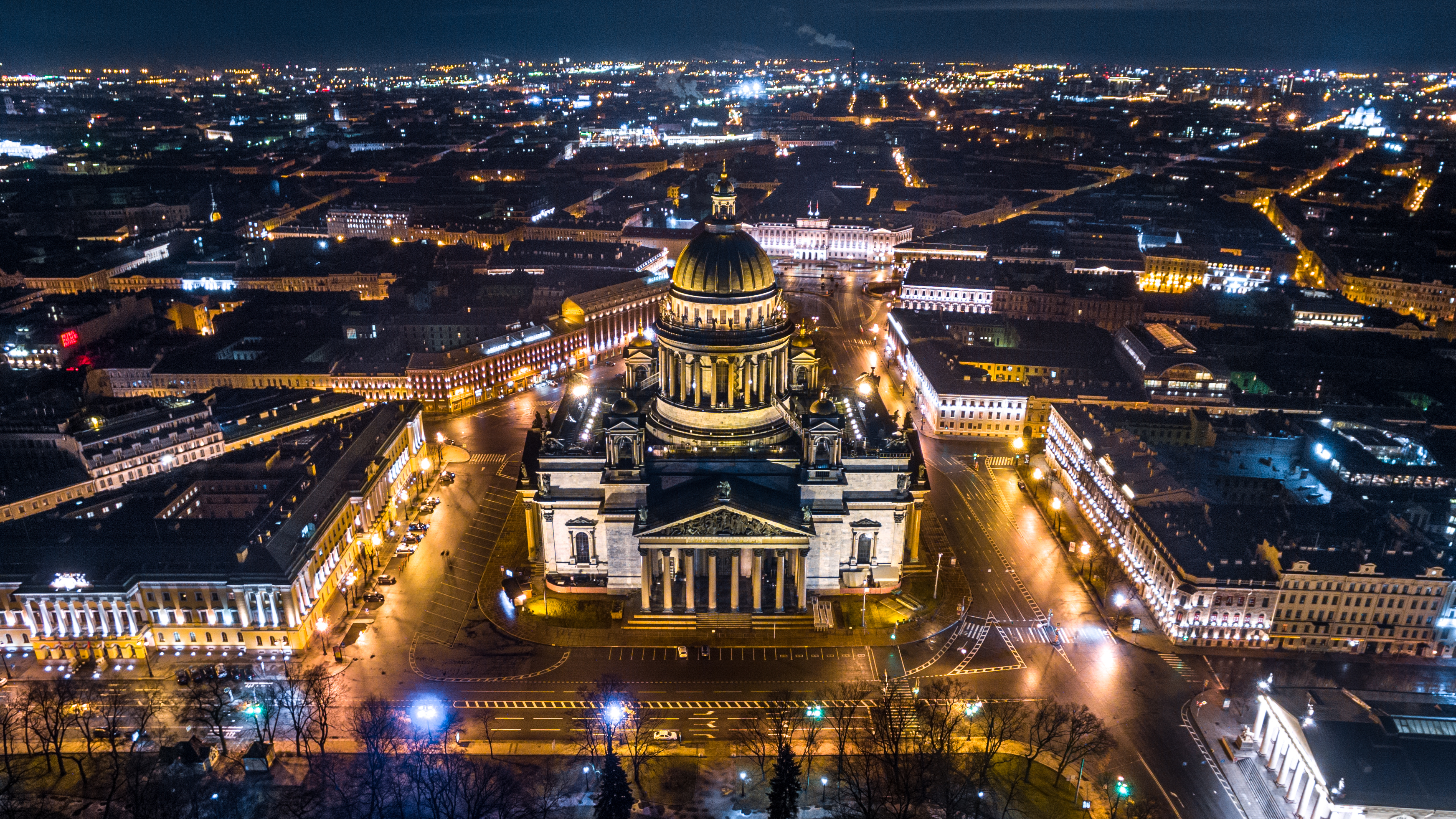 Фото спб большого размера. Исаакиевский собор в Санкт-Петербурге. Питер Исаакиевский собор ночью. Исаакиевский собор вид сверху. Исаакиевская площадь, Исаакиевский собор.